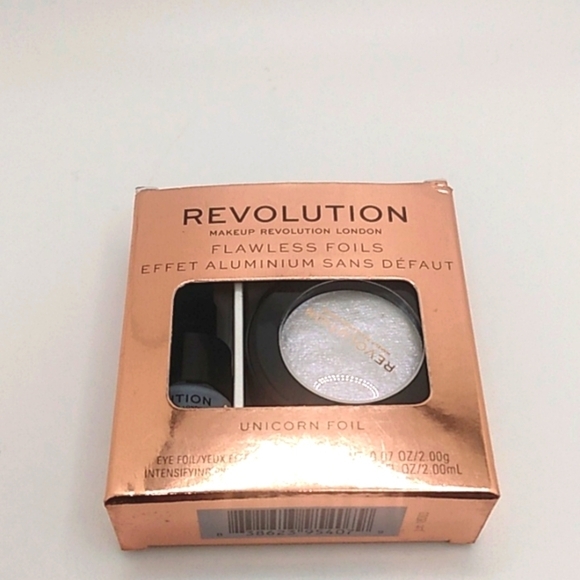 REVOLUTION LONDON MAKEUP EYE FOIL & BASE PRIMER SET EYESHADOW NWT - Picture 1 of 2